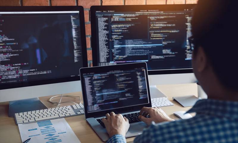 数据科学选型:R与Python如何赋能南召县网站建设?